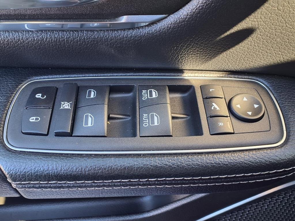 Used 2024 RAM 1500 Laramie image 12