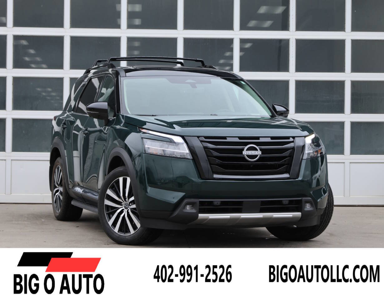 Used 2023 Nissan Pathfinder Platinum image 1