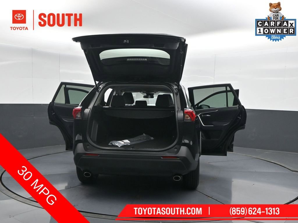 Used 2025 Toyota RAV4 XLE FWD image 56