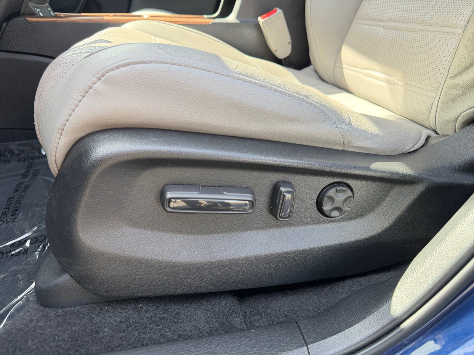 Used 2020 Honda CR-V Touring image 14