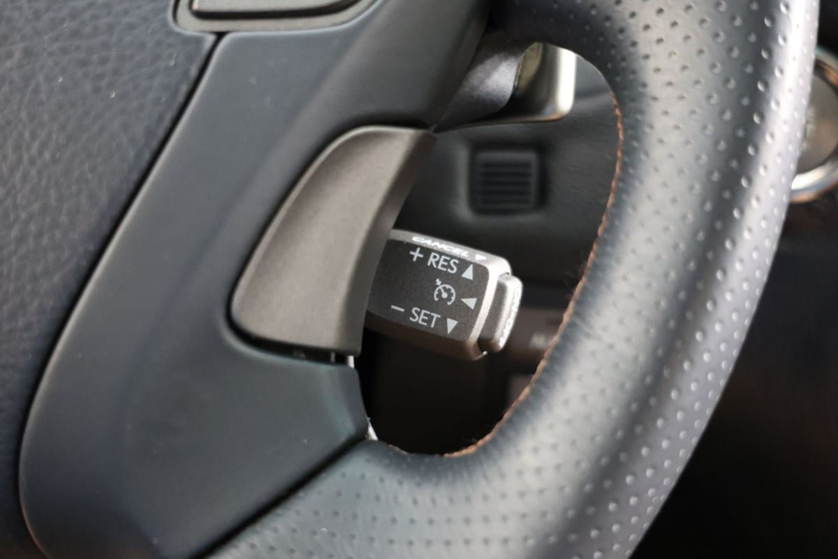 Used 2010 Lexus LS 460 RWD image 31