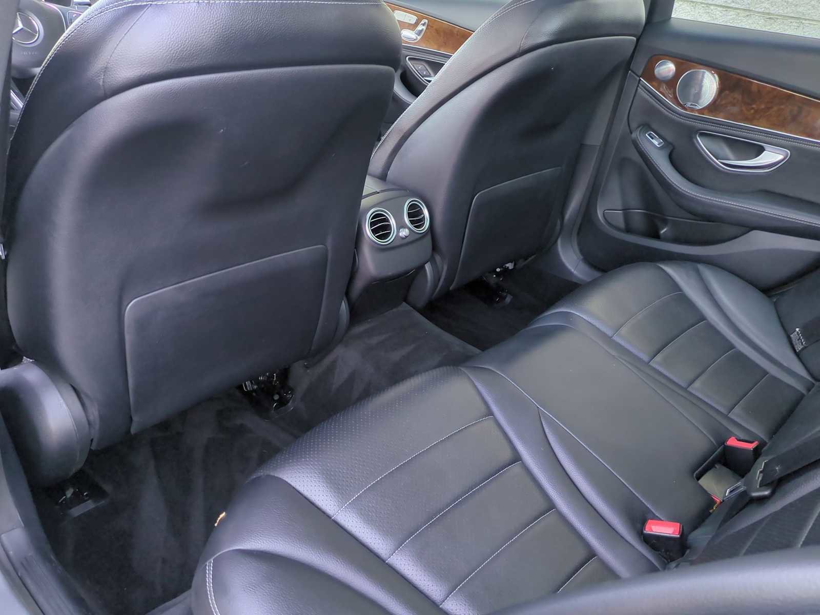 Used 2015 Mercedes-Benz C 300 4MATIC Sedan image 19