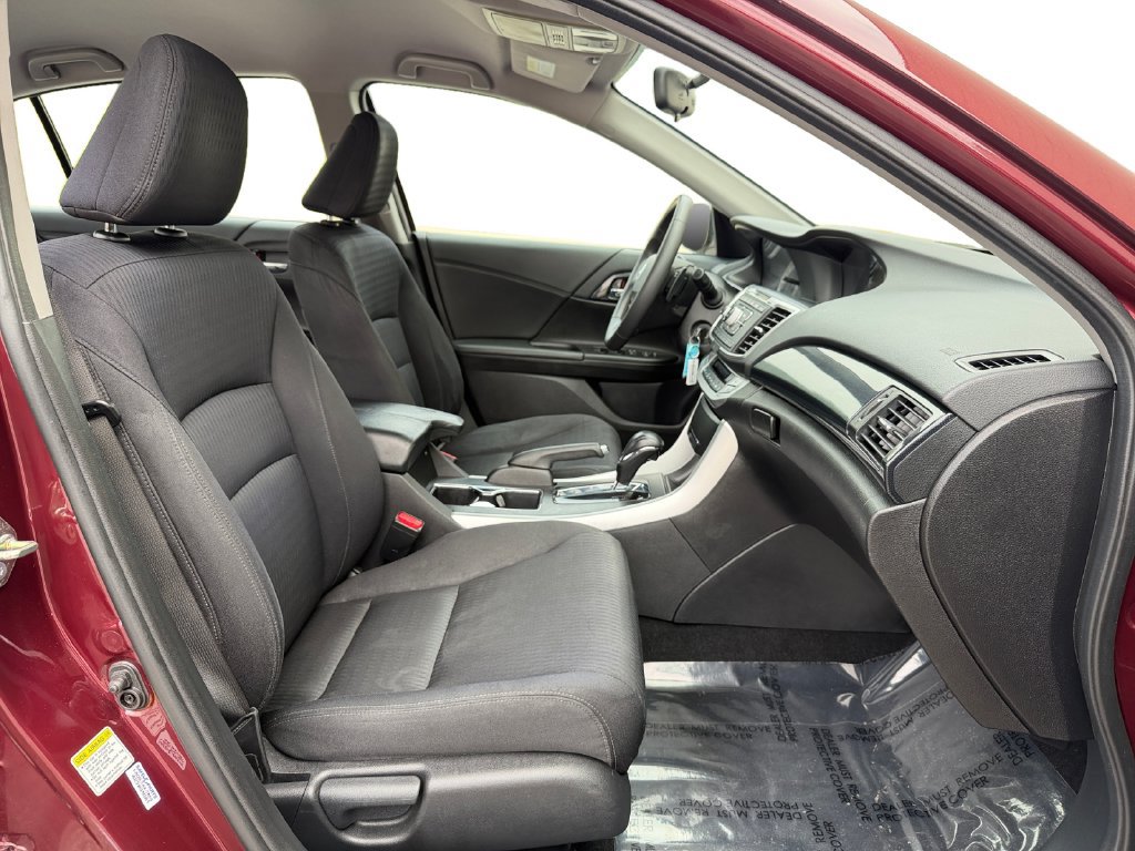 Used 2015 Honda Accord Sport image 18