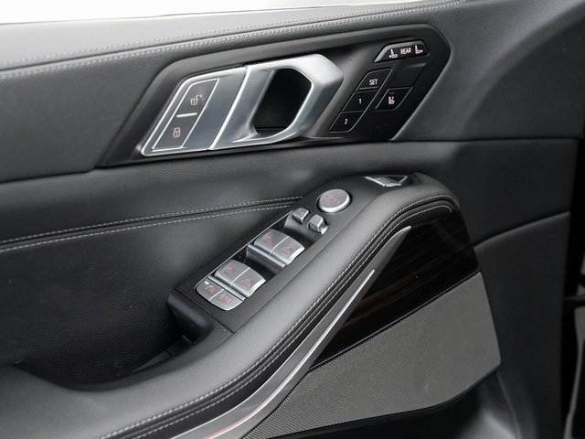 Used 2021 BMW X7 xDrive40i w/ Premium Package image 8