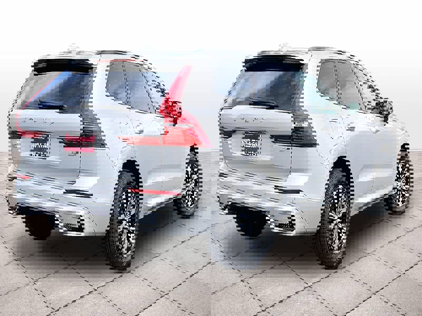 Used 2025 Volvo XC60 B5 Core image 16