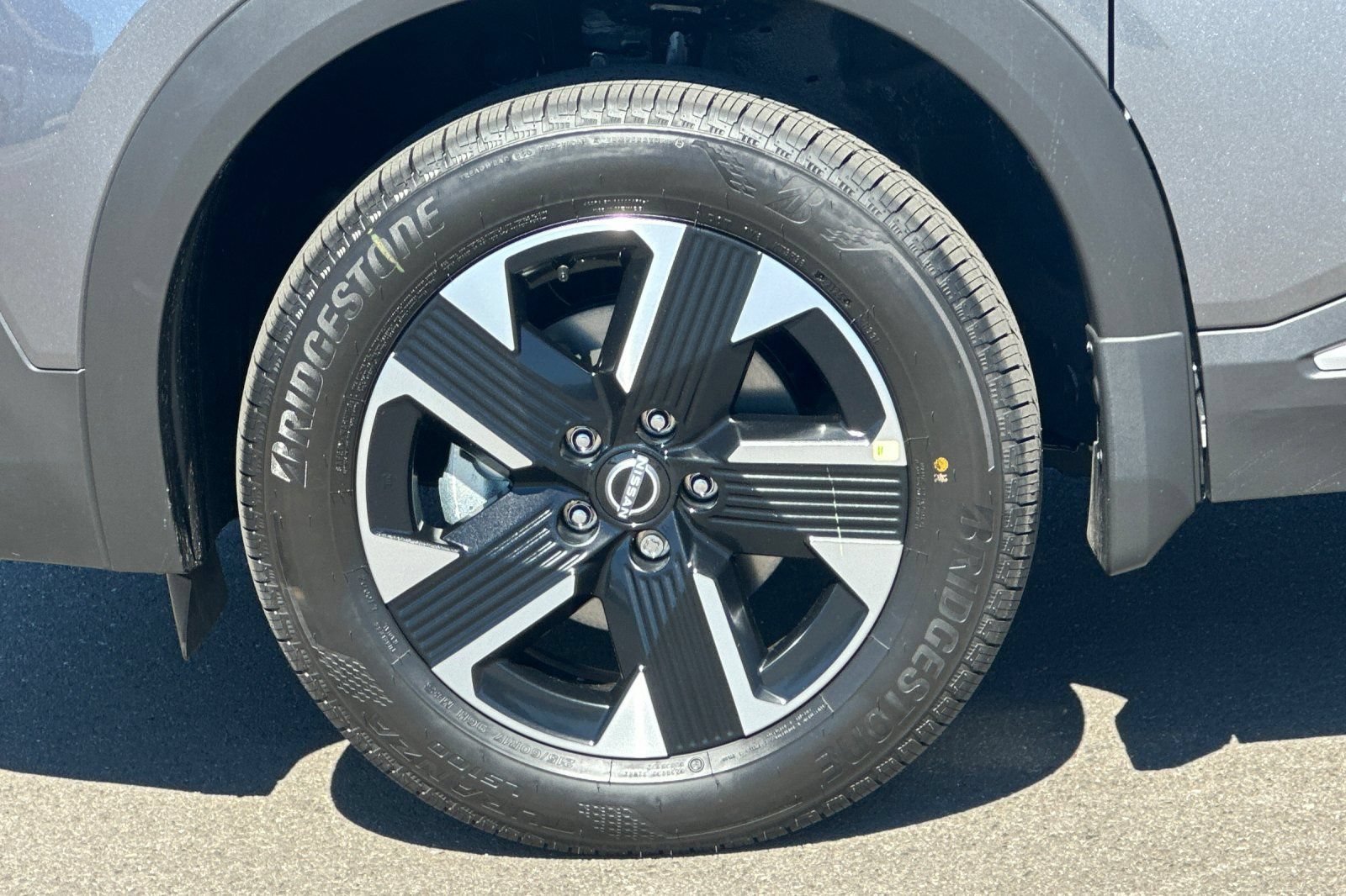 New 2026 Nissan Kicks SV w/ Cold Weather Package AWD/4WD image 30