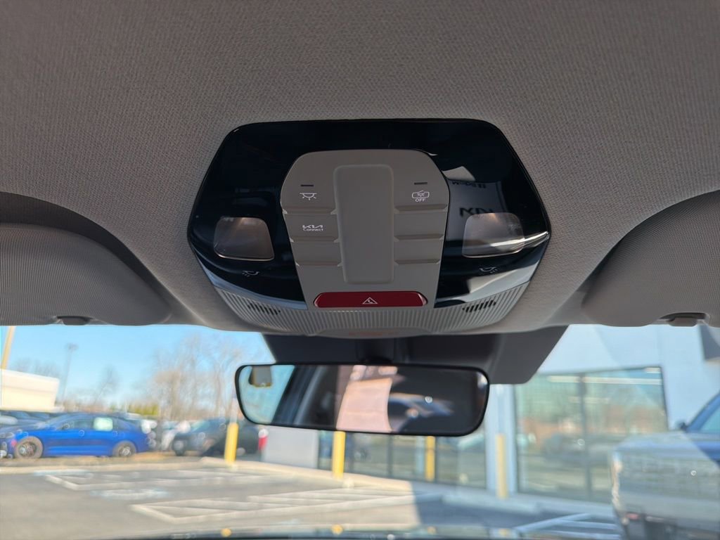 Used 2025 Kia K4 EX image 25