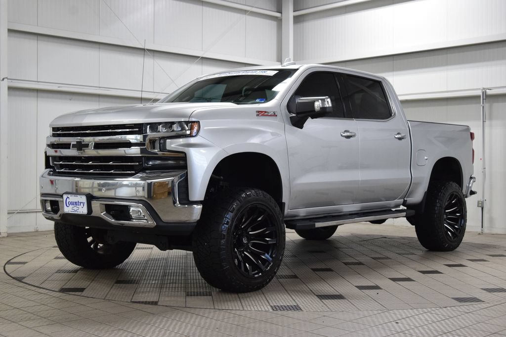 Used 2019 Chevrolet Silverado 1500 LTZ w/ LTZ Premium Package AWD/4WD image 3