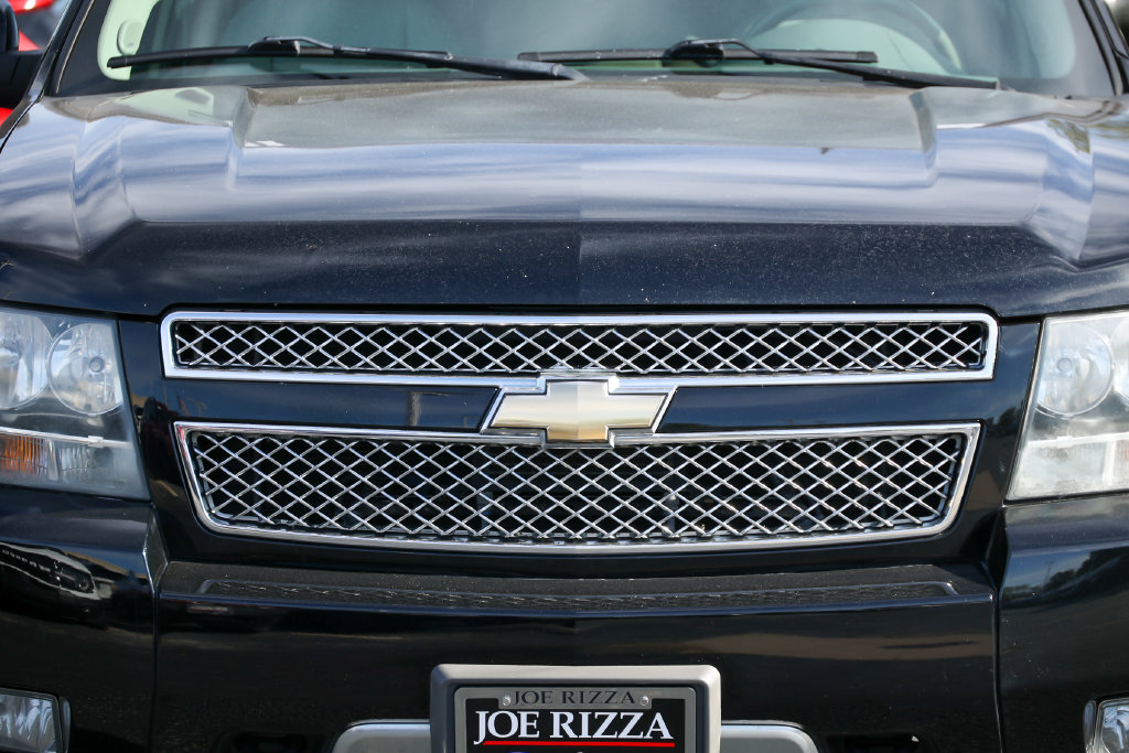 Used 2011 Chevrolet Suburban LT AWD/4WD image 26