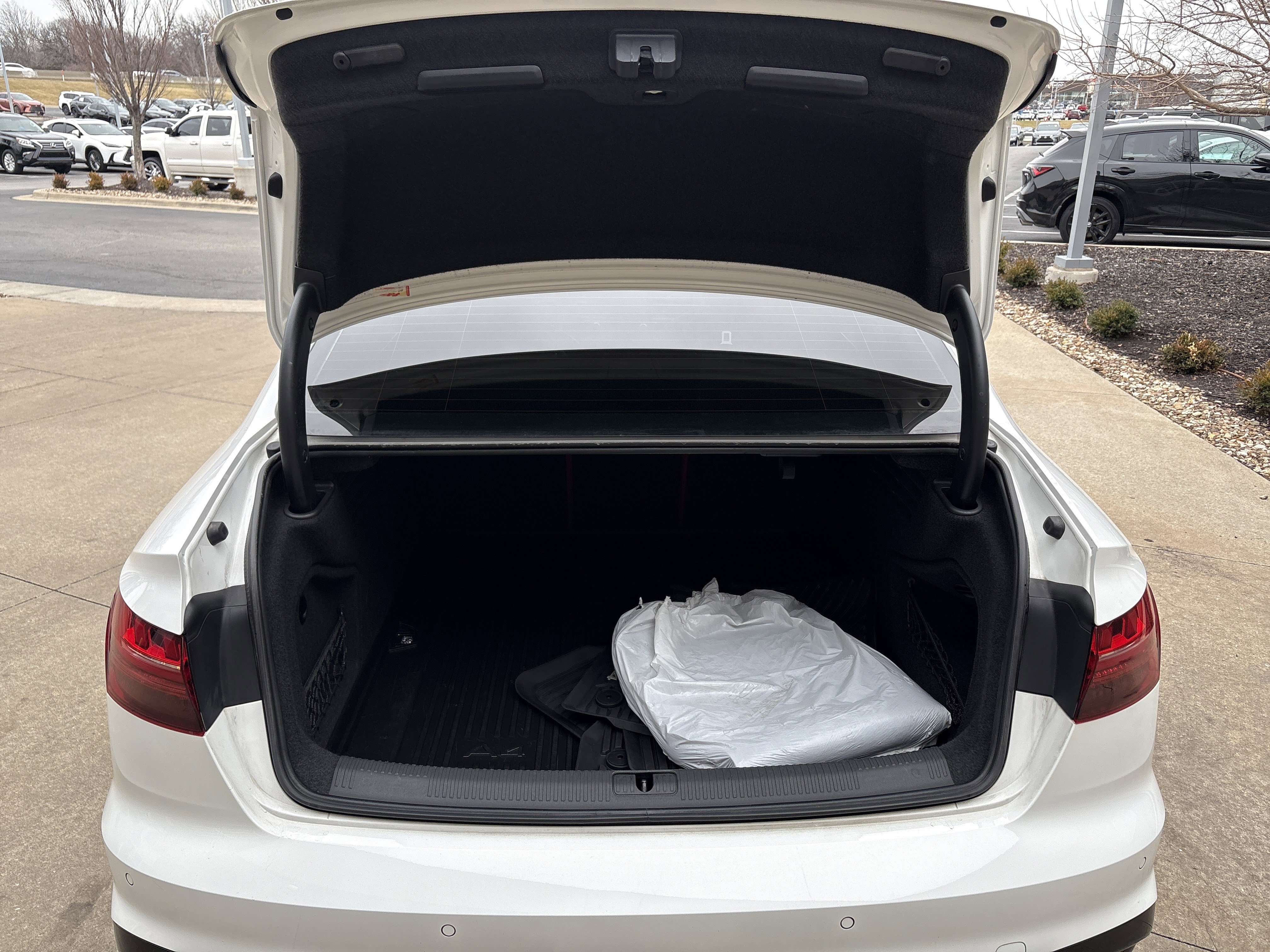 Used 2020 Audi S4 Premium Plus w/ Premium Plus Package image 32