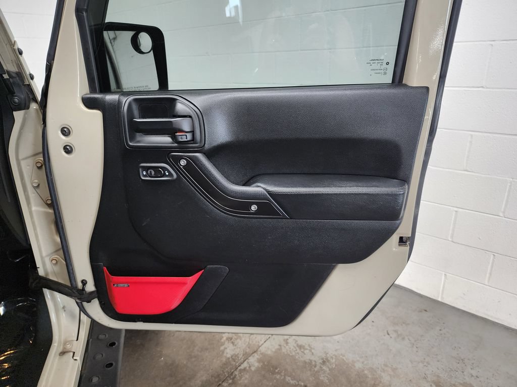 Used 2017 Jeep Wrangler Rubicon AWD/4WD image 23