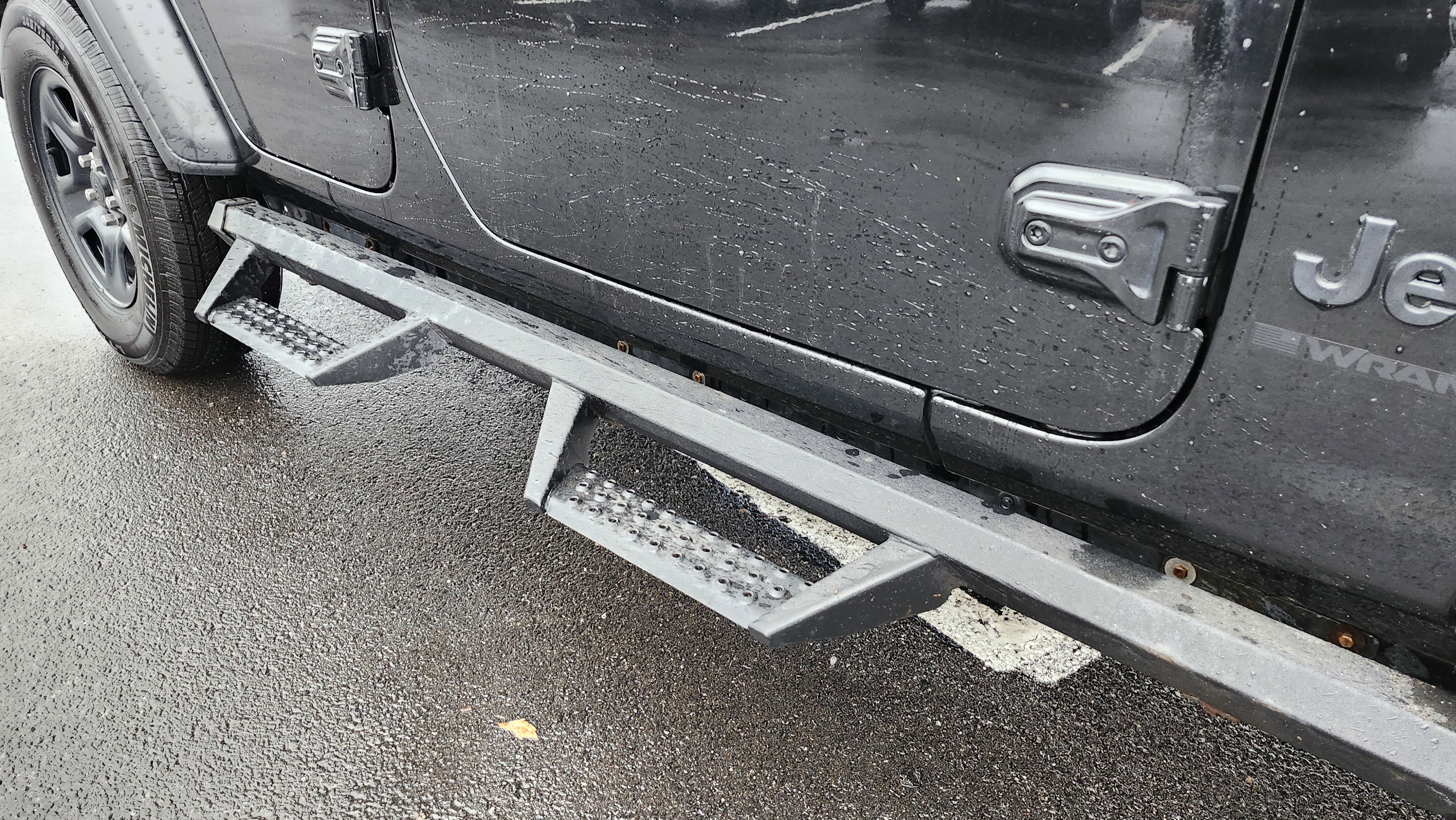 Used 2023 Jeep Wrangler Sport image 11