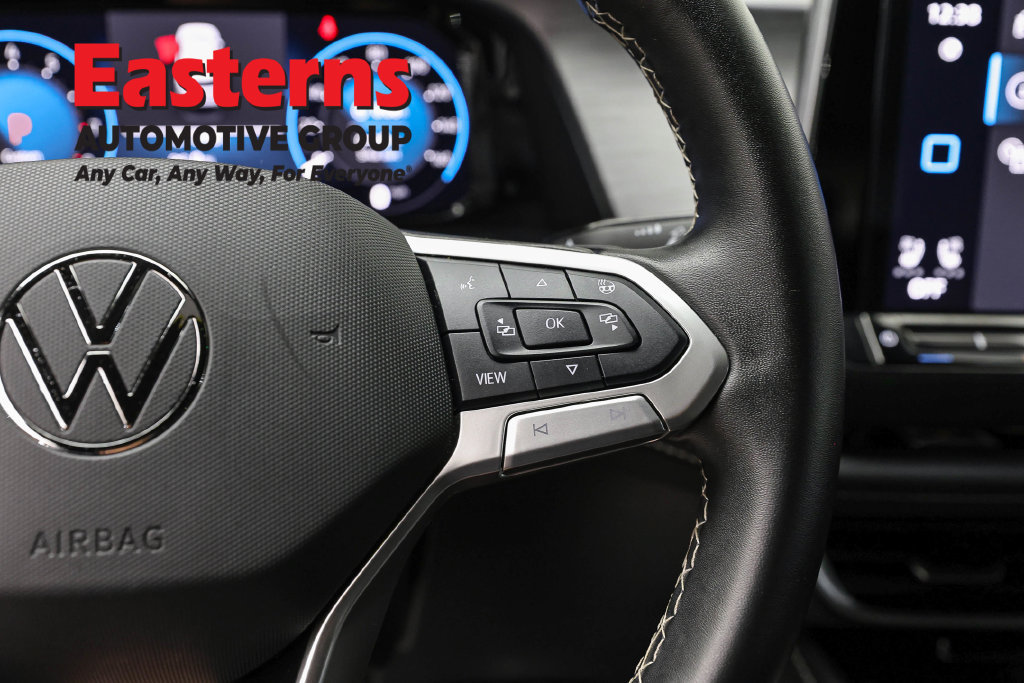 Used 2025 Volkswagen Atlas Cross Sport SE FWD image 17