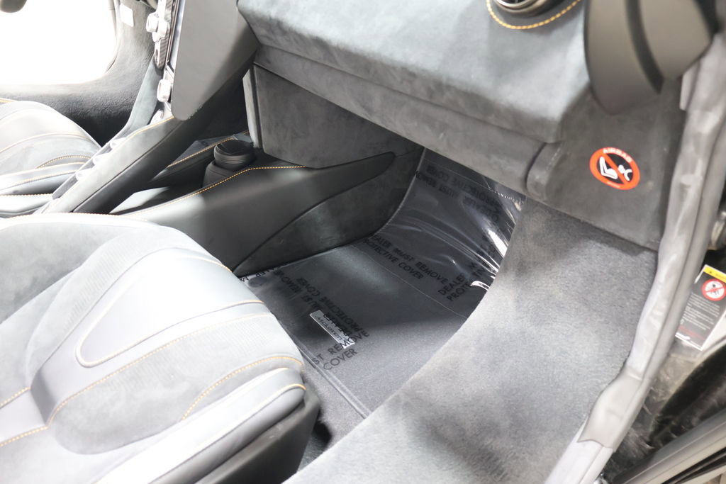 Used 2020 McLaren 720S Spider image 50