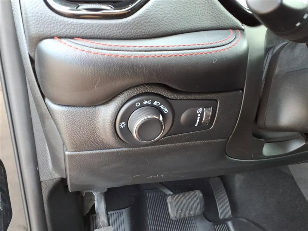 Used 2023 Dodge Durango GT image 16