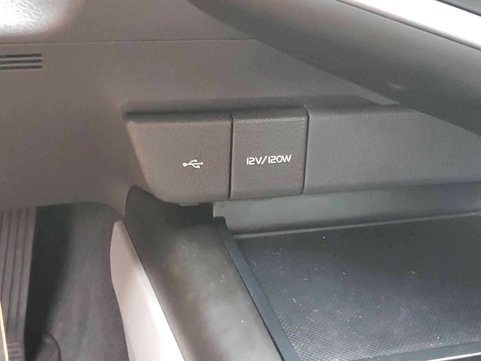 Certified 2023 Toyota Camry SE AWD/4WD image 29