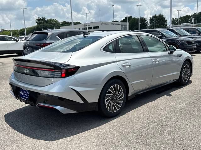 New 2025 Hyundai Sonata SEL image 2