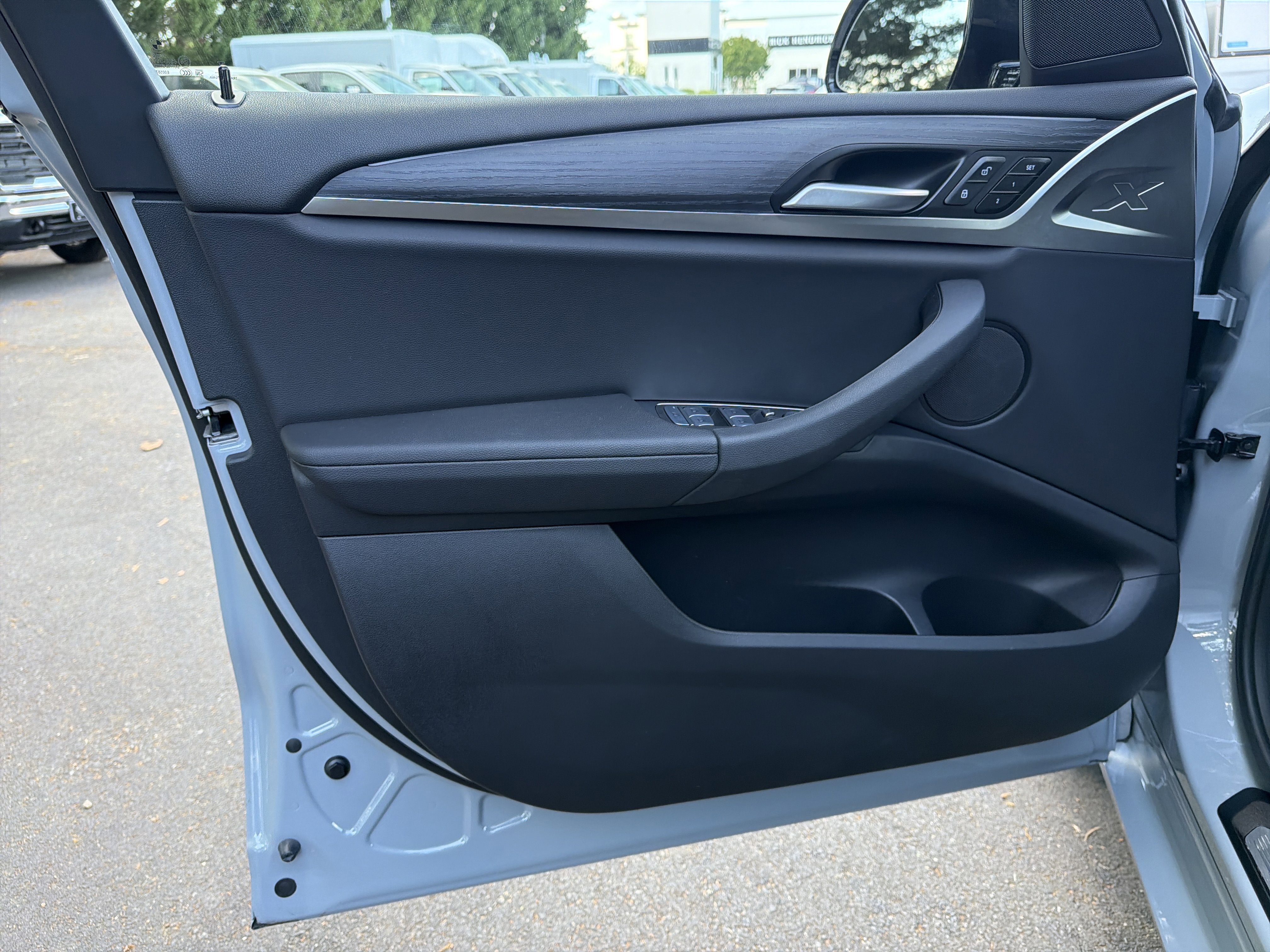 Used 2024 BMW X3 xDrive30i w/ Premium Package w/ZPA AWD/4WD image 16