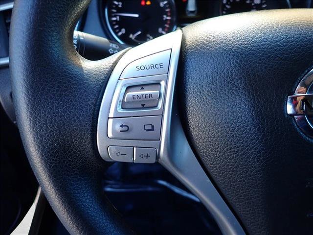 Used 2015 Nissan Rogue S FWD image 13