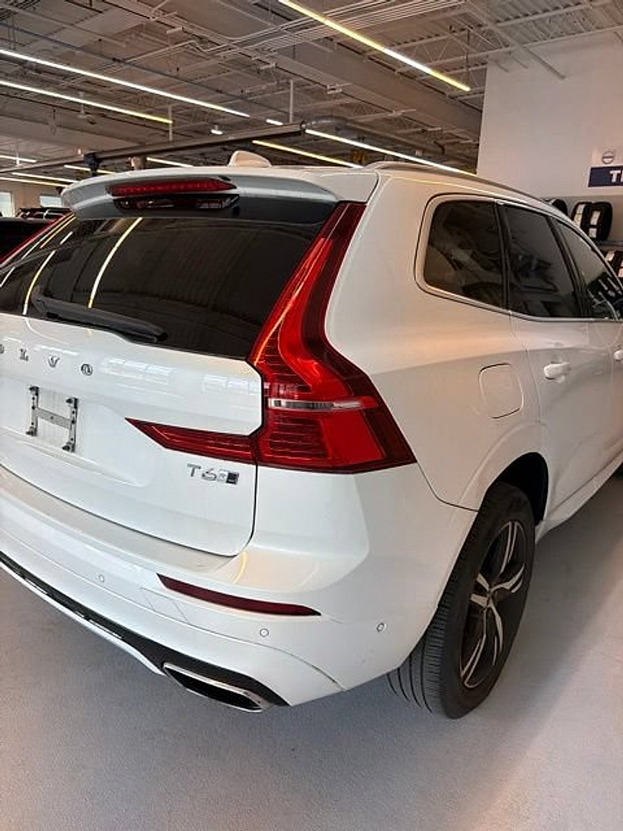 Used 2018 Volvo XC60 T6 R-Design w/ Convenience Package AWD/4WD image 4