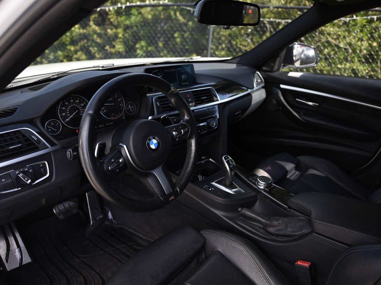 Used 2017 BMW 340i Sedan RWD image 11