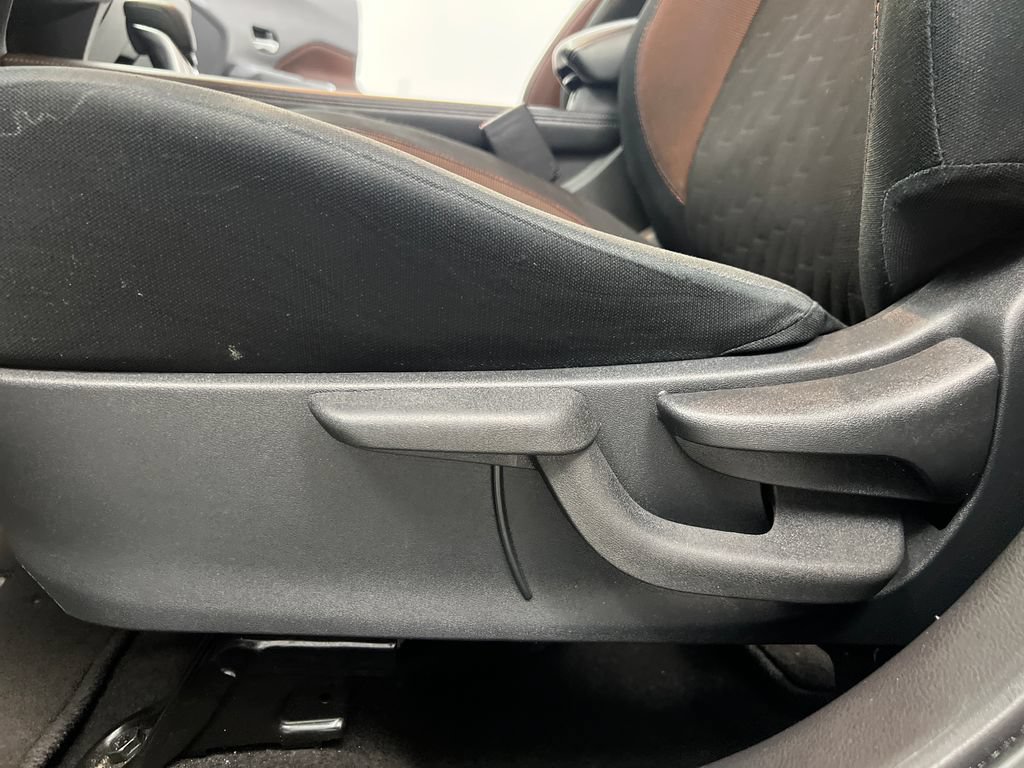 Used 2024 Nissan Kicks SR FWD image 10