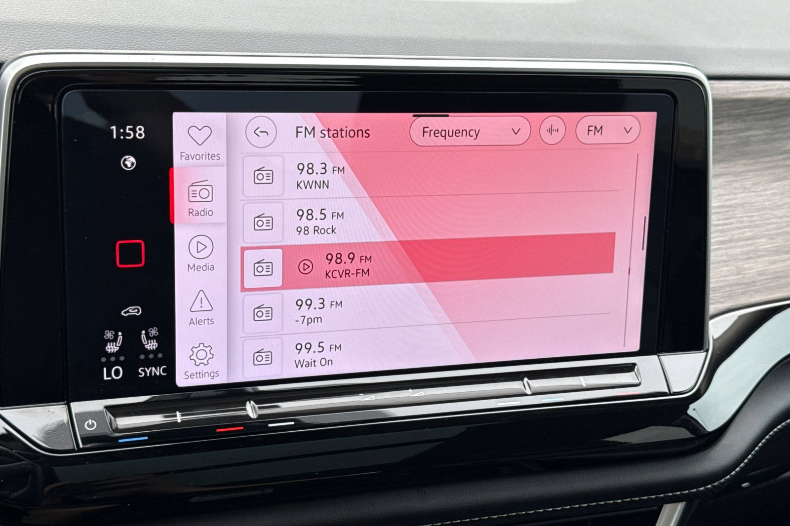 Certified 2024 Volkswagen Atlas SEL image 19