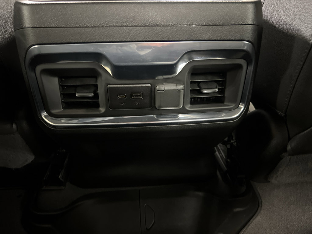Used 2022 GMC Sierra 3500 AT4 AWD/4WD image 36