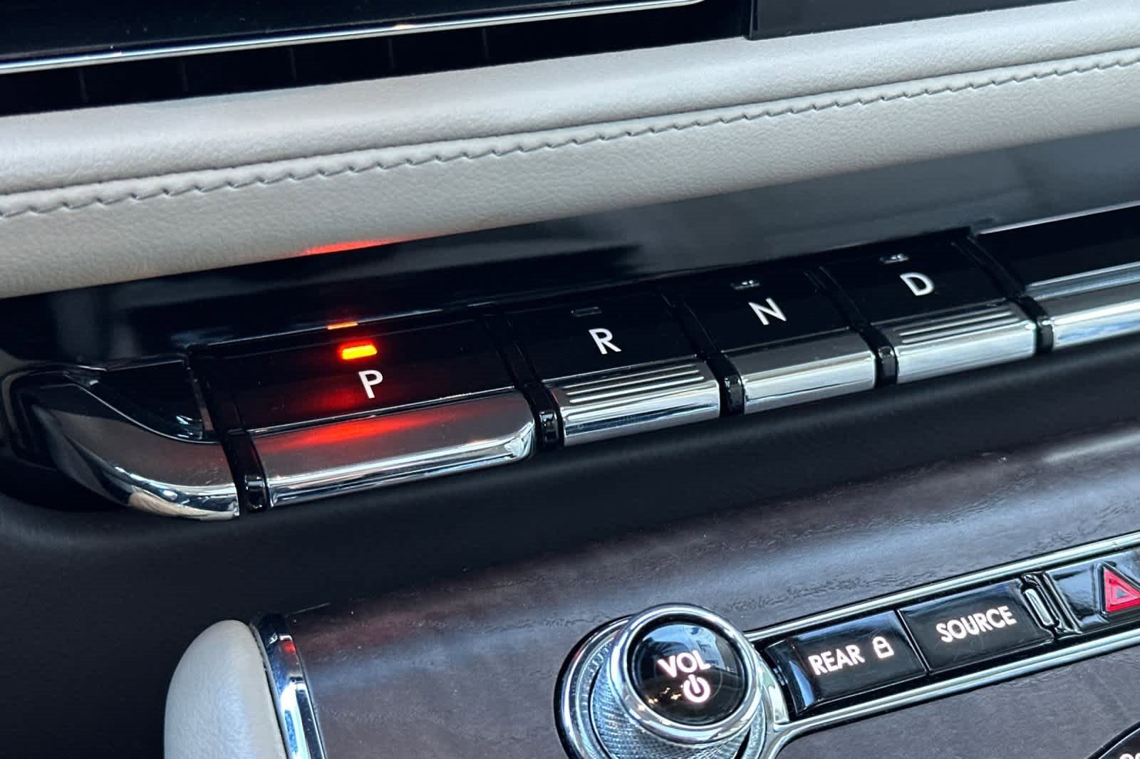 Used 2022 Lincoln Aviator Reserve w/ Equipment Group 201A image 24