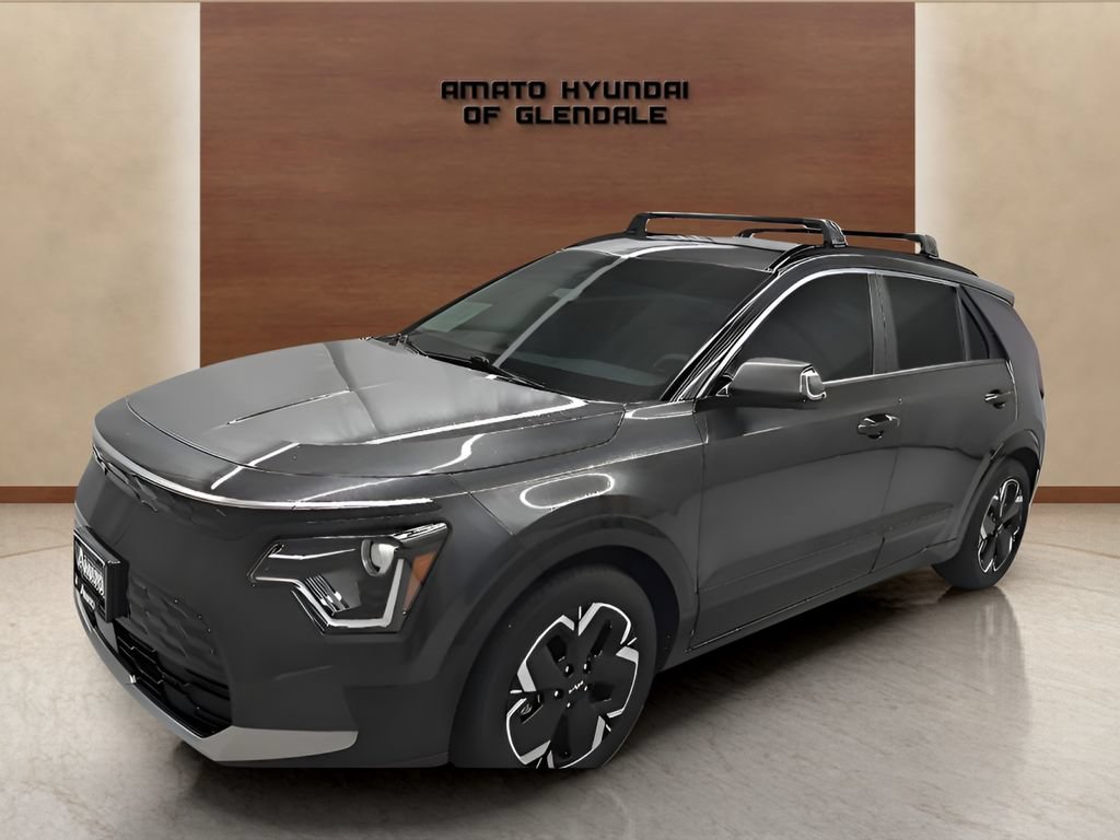 Used 2023 Kia Niro Wind w/ Wind Preserve Package FWD image 2