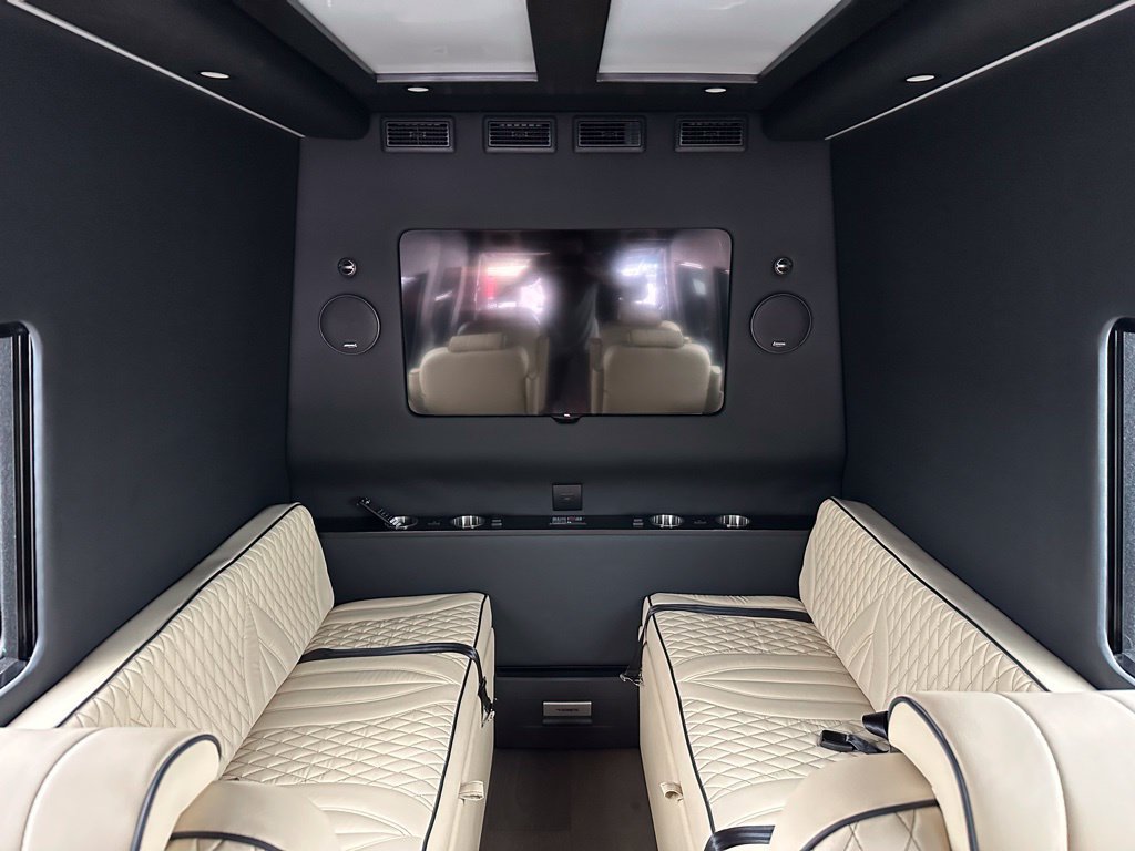 Used 2023 Mercedes-Benz Sprinter 3500 image 20