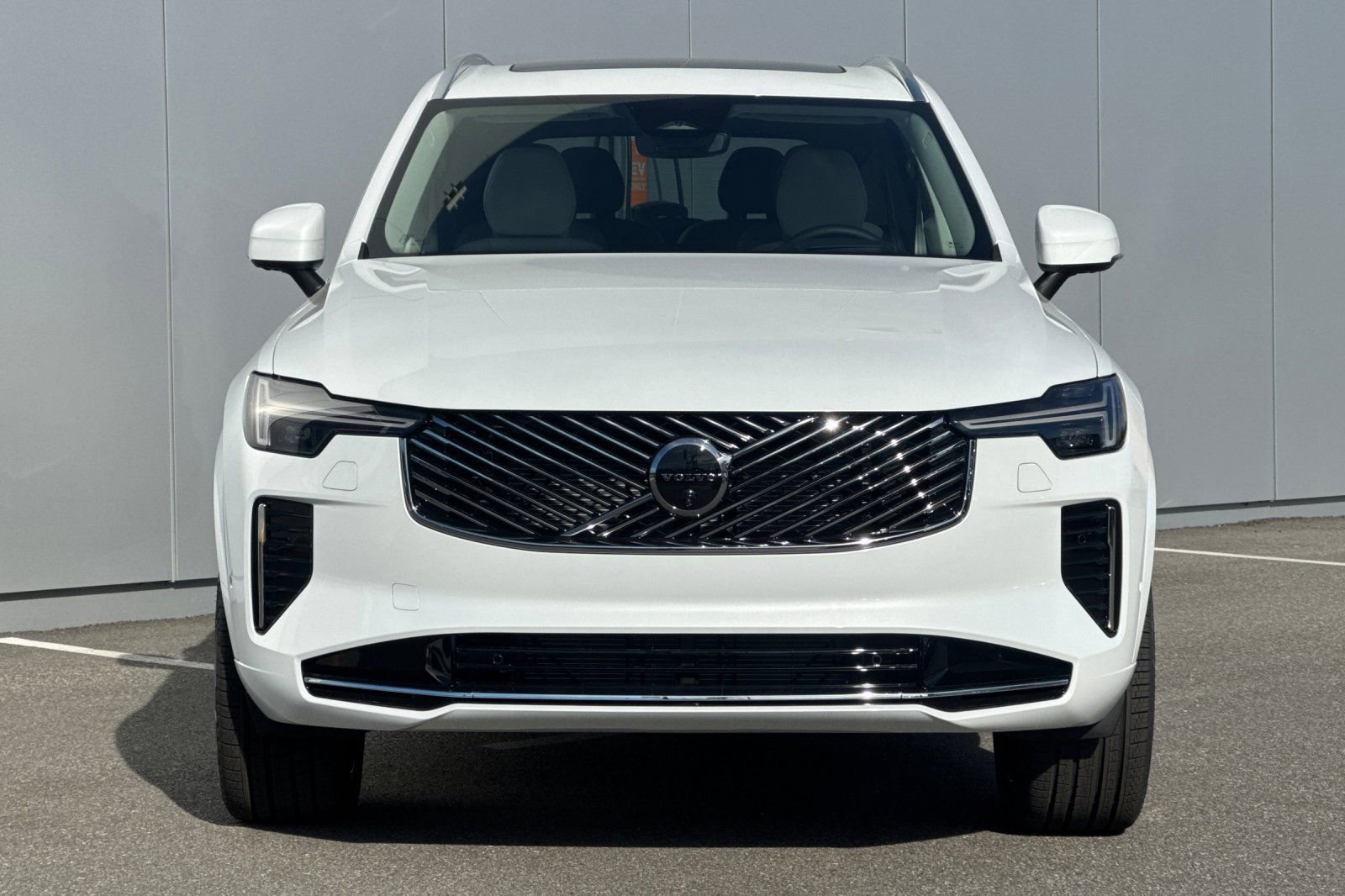 New 2026 Volvo XC90 B6 Ultra w/ Protection Package AWD/4WD image 8