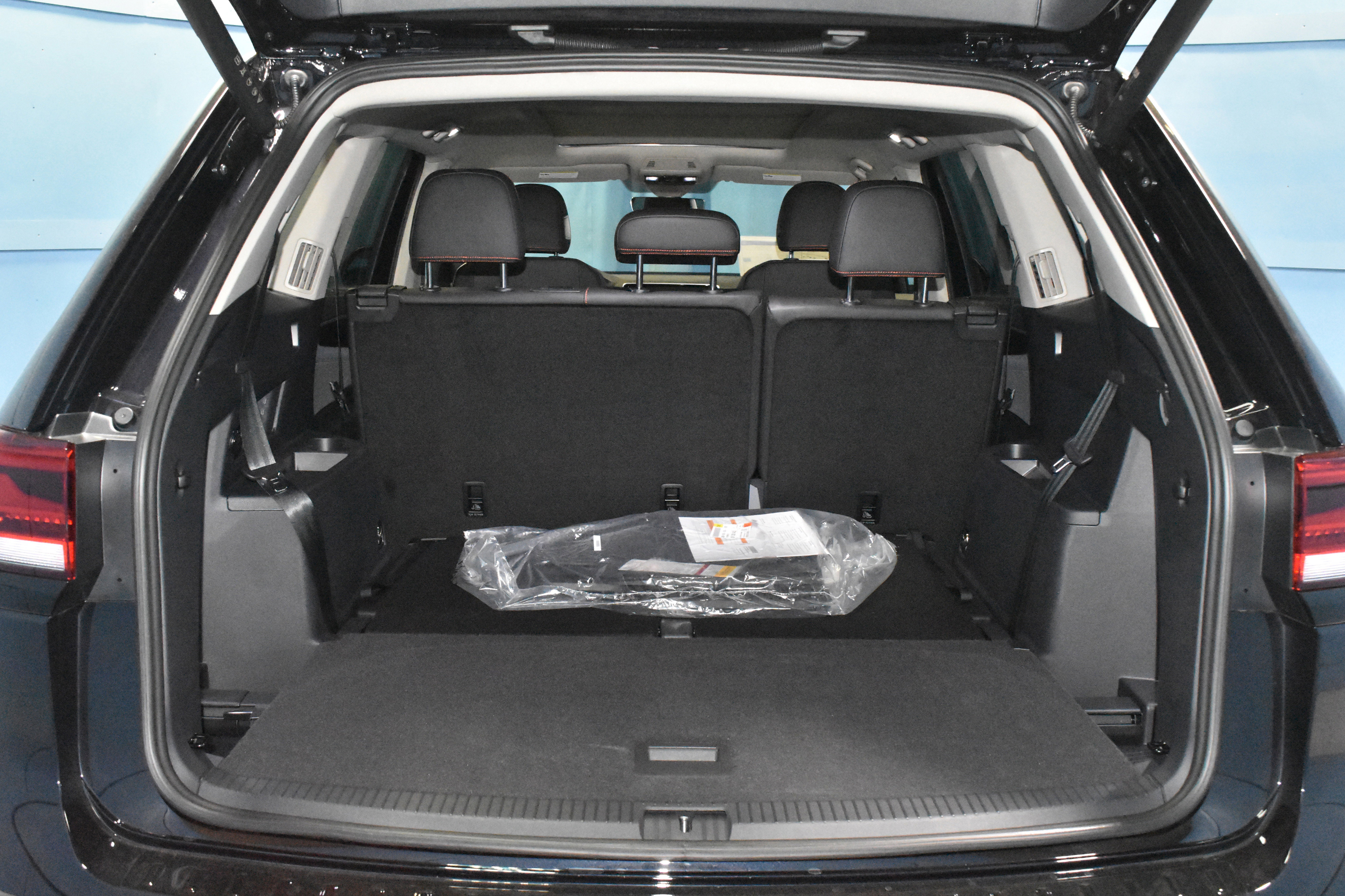 New 2026 Volkswagen Atlas Peak Edition AWD/4WD image 26