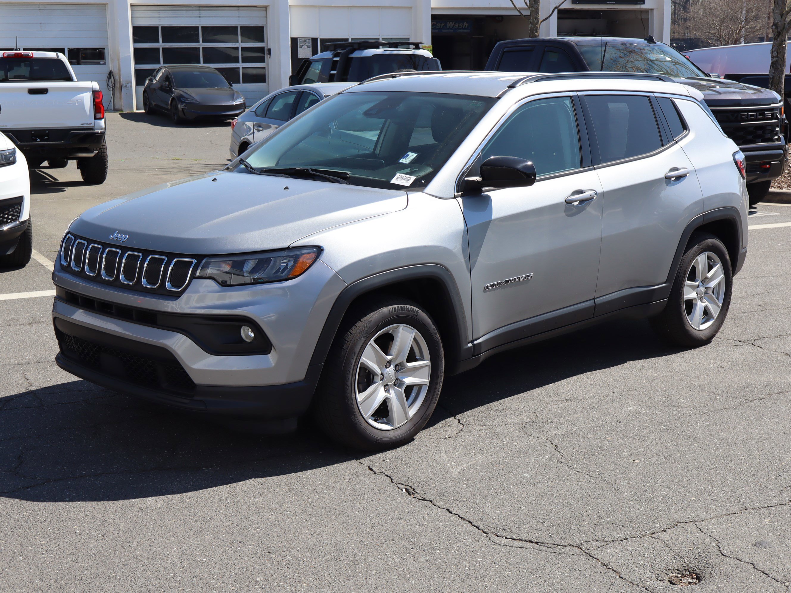 Used 2022 Jeep Compass Latitude image 5