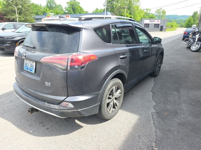Used 2016 Toyota RAV4 XLE AWD/4WD image 4