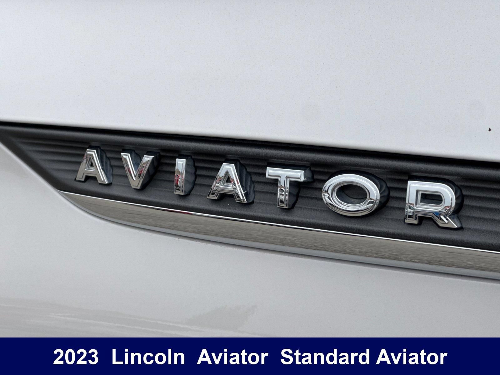 Used 2023 Lincoln Aviator 2WD w/ Premium Package image 38