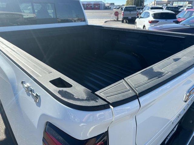 New 2025 GMC Sierra 2500 SLT w/ SLT Premium Package image 13