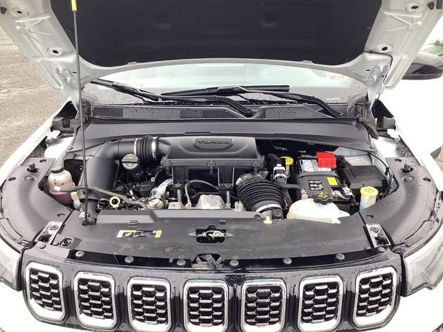 Certified 2025 Jeep Compass Limited image 20