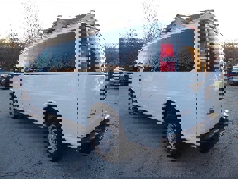 Used 2017 Chevrolet Express 2500 LS image 5