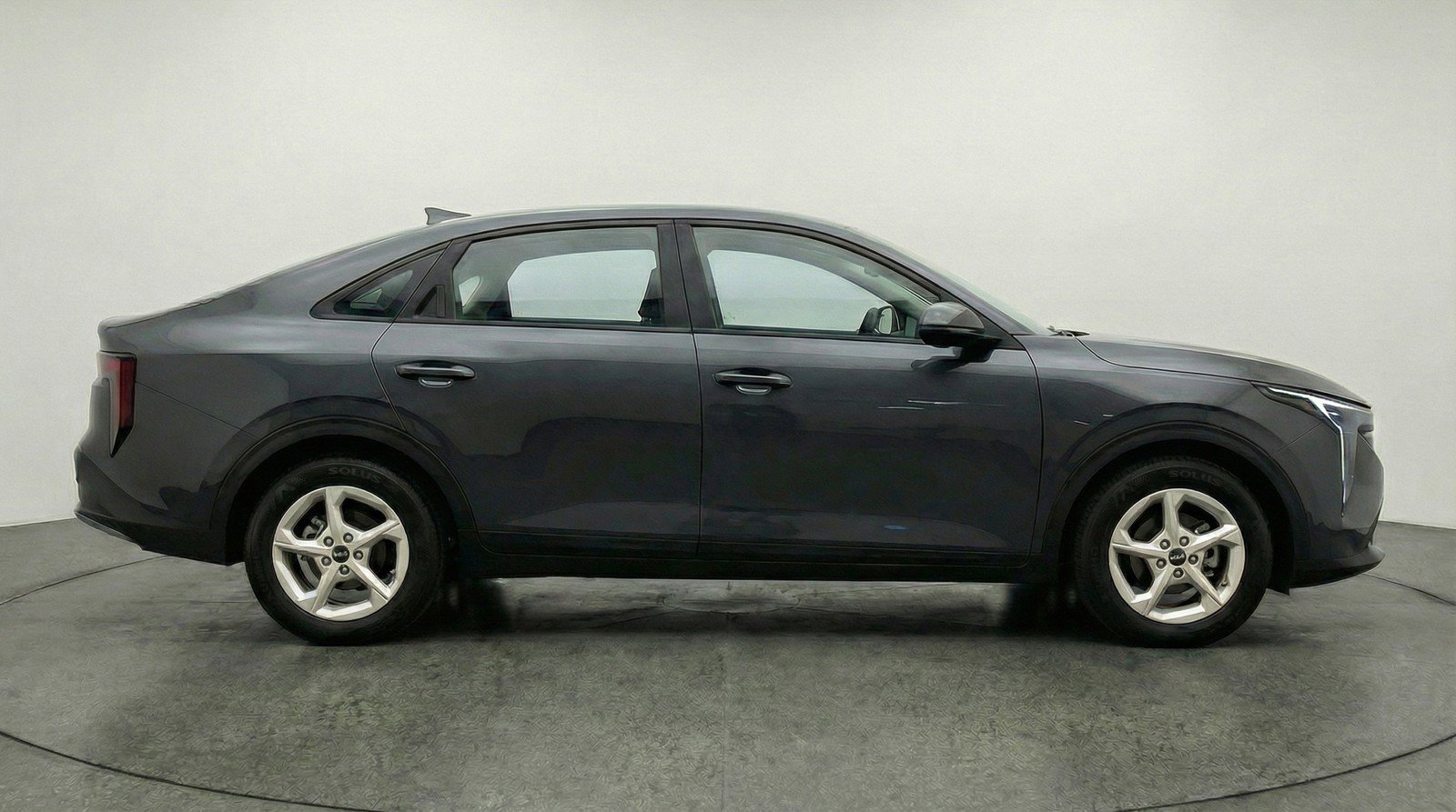 Used 2025 Kia K4 LXS image 11