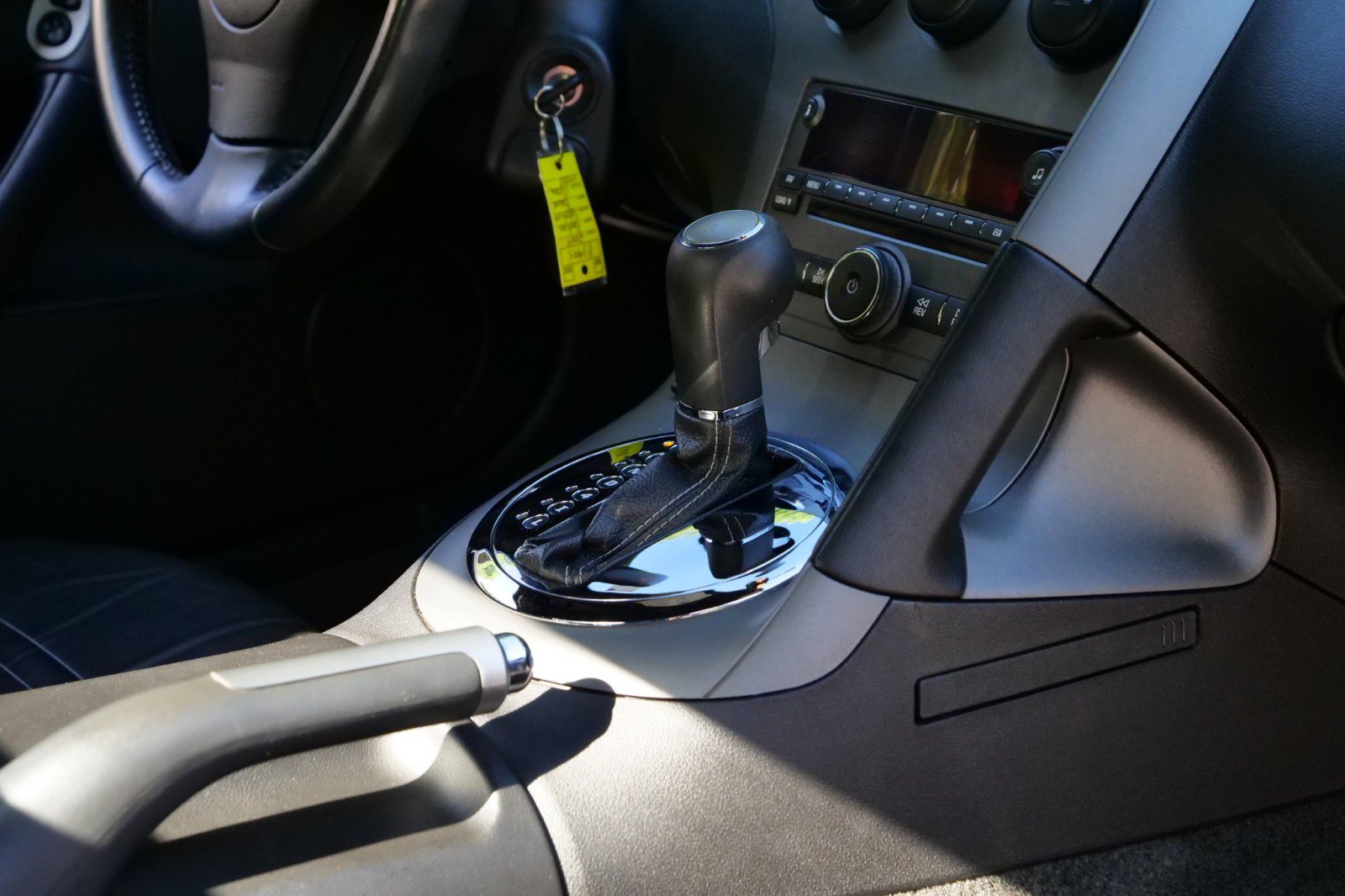 Used 2007 Pontiac Solstice Convertible w/ Premium Package RWD image 23