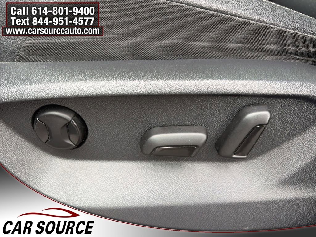 Used 2019 Volkswagen Tiguan SE w/ Panoramic Sunroof Package image 15