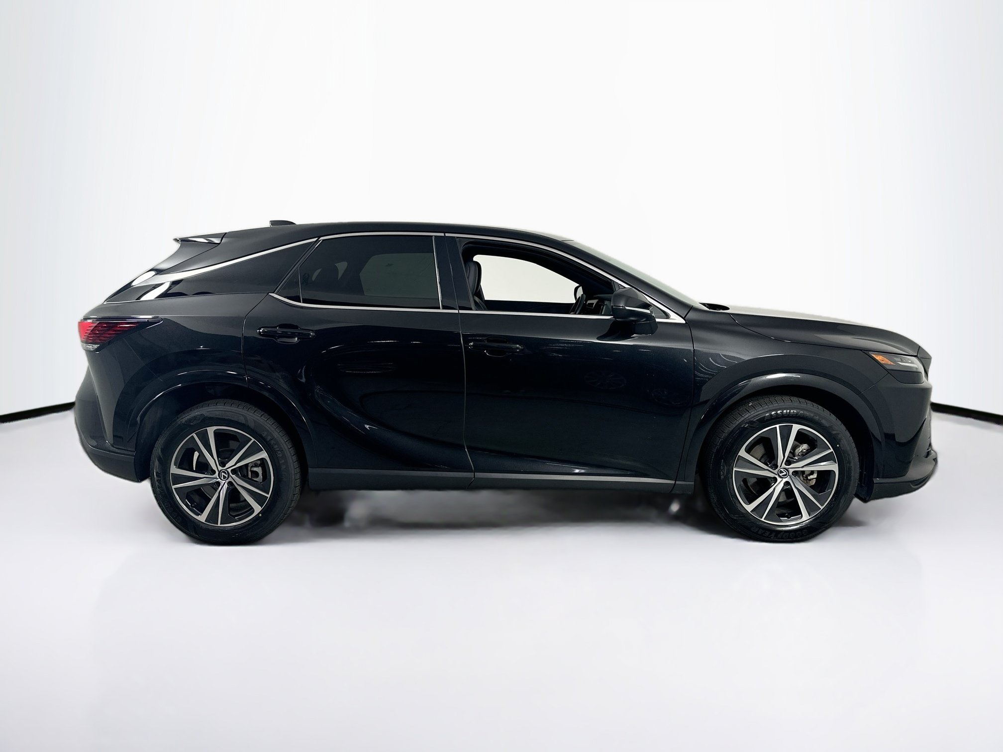 Used 2023 Lexus RX 350 FWD w/ Accessory Package (K3) image 4