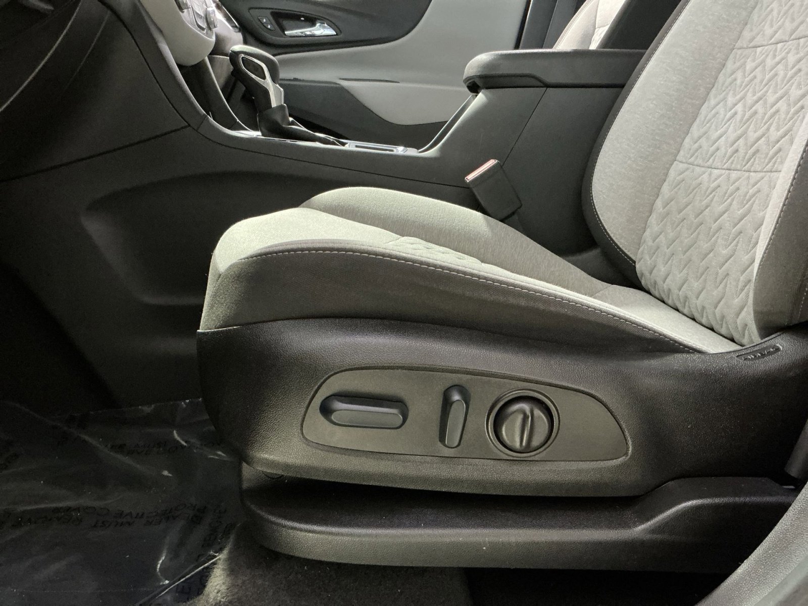 Used 2023 Chevrolet Equinox LS w/ LS Convenience Package image 22