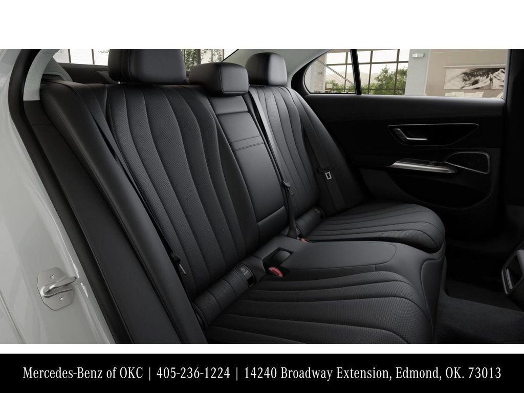 Used 2025 Mercedes-Benz E 350 Sedan image 5