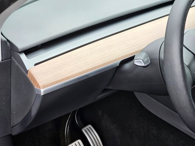 Used 2024 Tesla Model Y Performance image 16