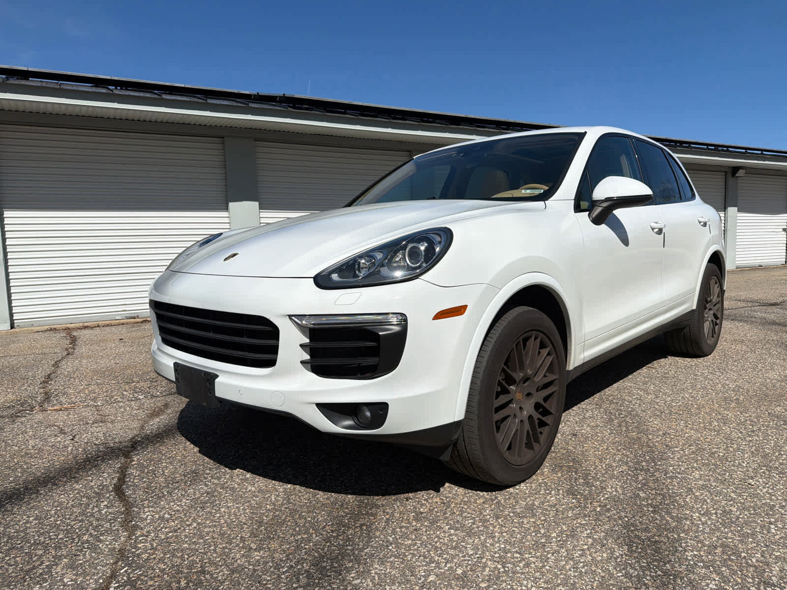 Used 2017 Porsche Cayenne Platinum Edition image 1