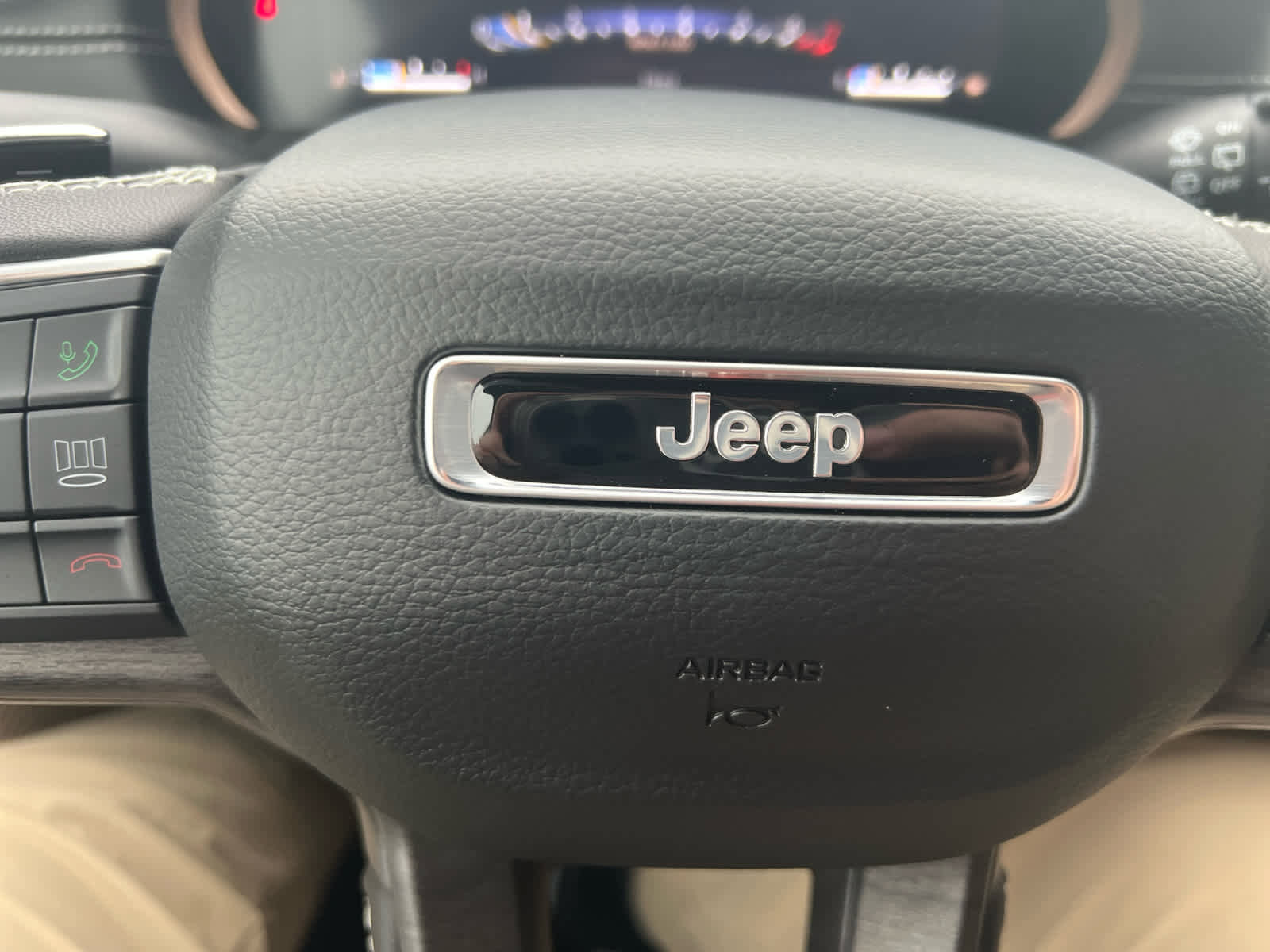 New 2025 Jeep Grand Cherokee Limited image 23