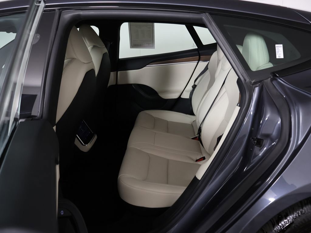 Used 2022 Tesla Model S AWD/4WD image 31