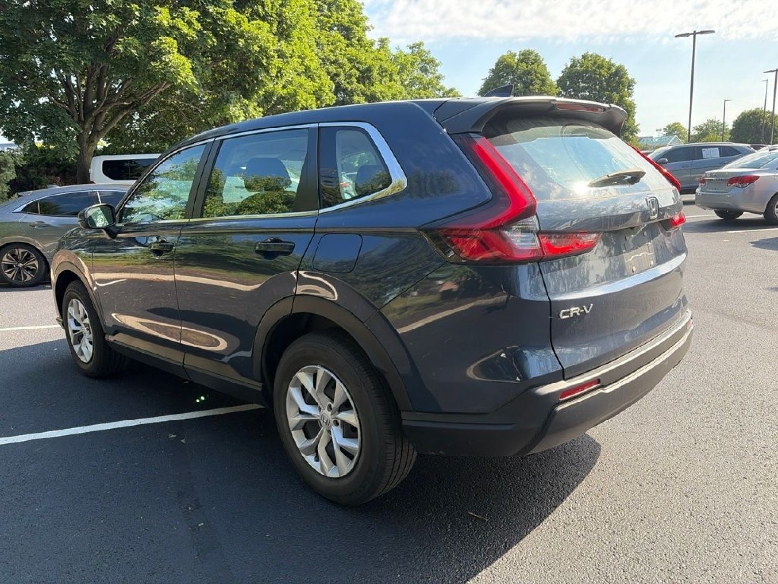 Used 2024 Honda CR-V LX image 9